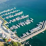 Beachfront With 1 Bedroom And Terrace