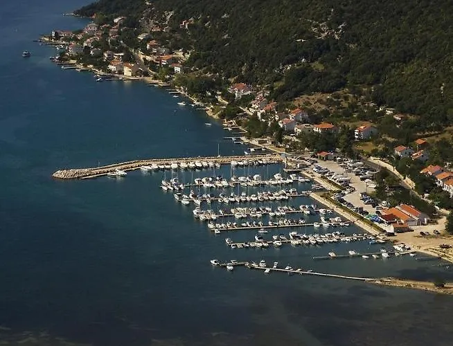 Beachfront With 1 Bedroom And Terrace Supetarska Draga
