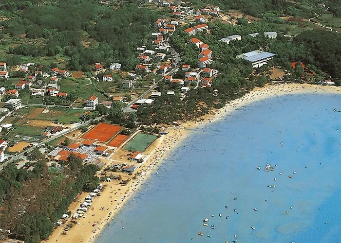 Beachfront With 1 Bedroom And Terrace