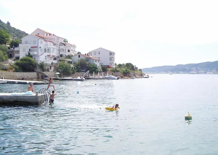 Beachfront With 1 Bedroom And Terrace Supetarska Draga