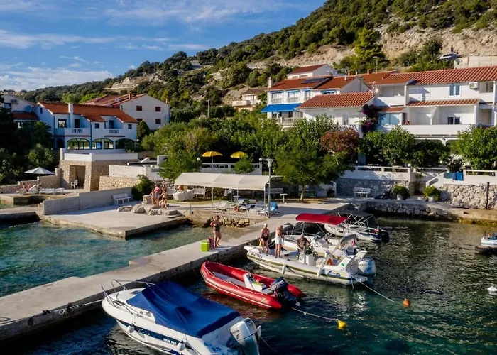 Beachfront With 1 Bedroom And Terrace Apartamento Supetarska Draga