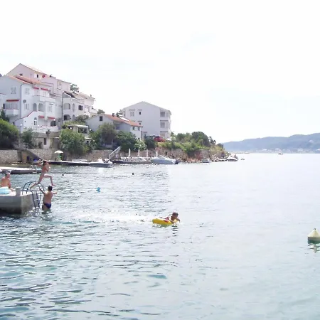 Beachfront With 1 Bedroom And Terrace Supetarska Draga