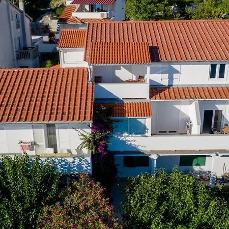 Beachfront With 1 Bedroom And Terrace * Supetarska Draga